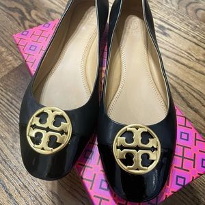 Tory Burch chelsea captoe ballet flat